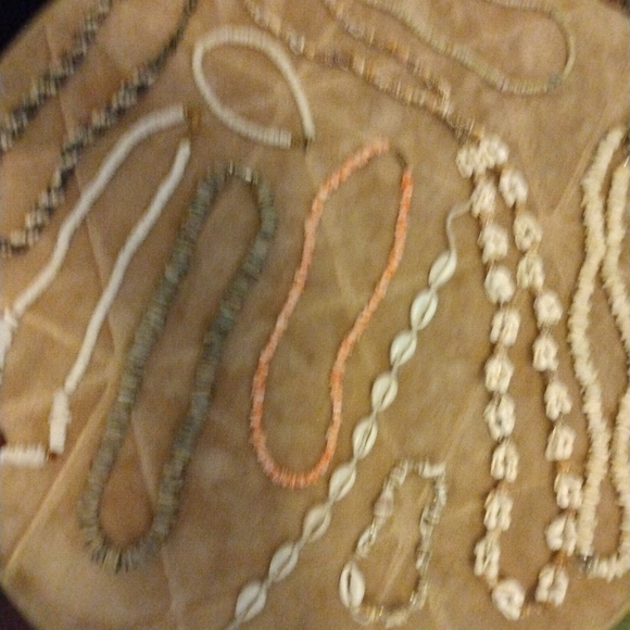 Authentic Vintage Shell Necklaces - Picture 5 of 16